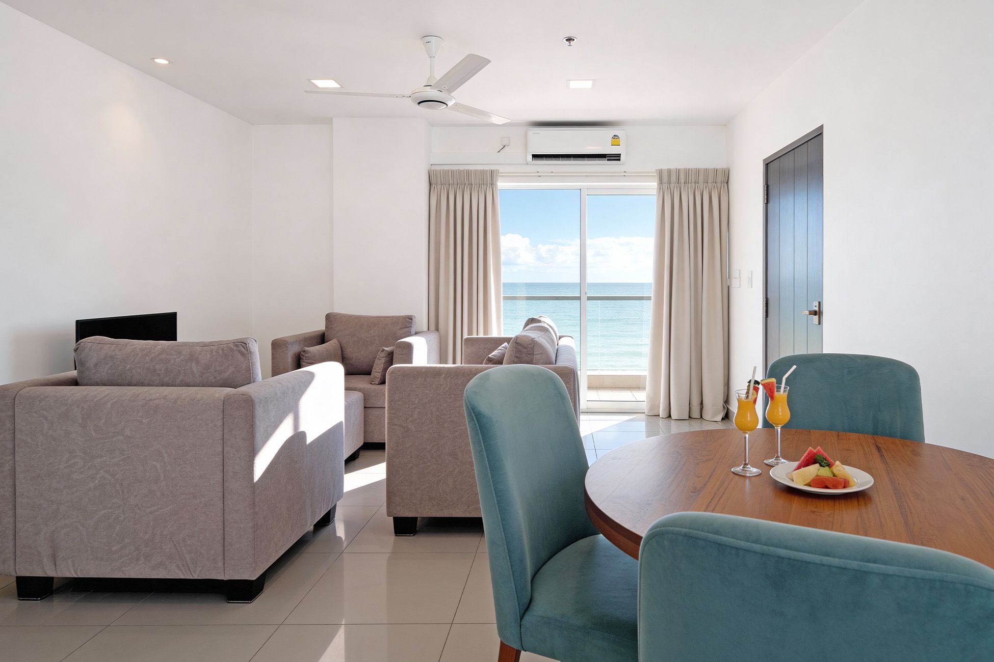 Ocean Breeze Negombo